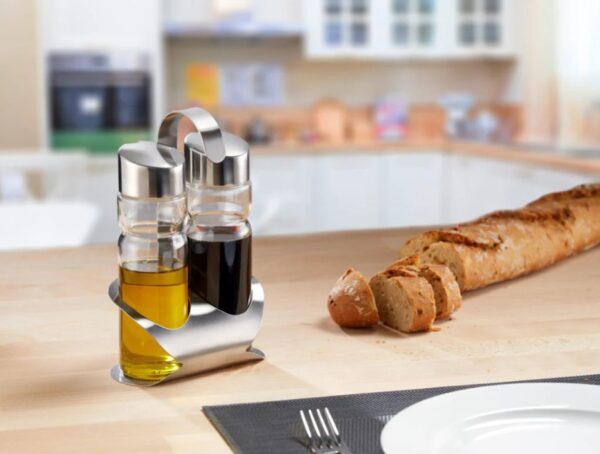 6.- Aceitero y Vinagrero